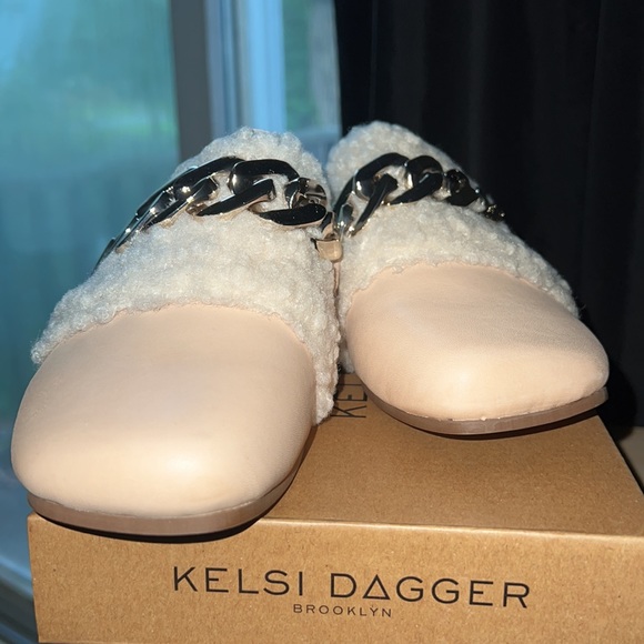 Kelsey Dagger Brooklyn Faux Shearling Slipper - Picture 4 of 8